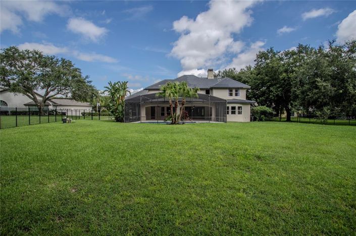 Image No.71-6 Bed Property for sale