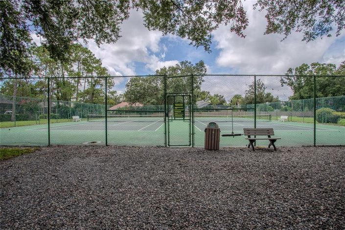 Image No.75-6 Bed Property for sale