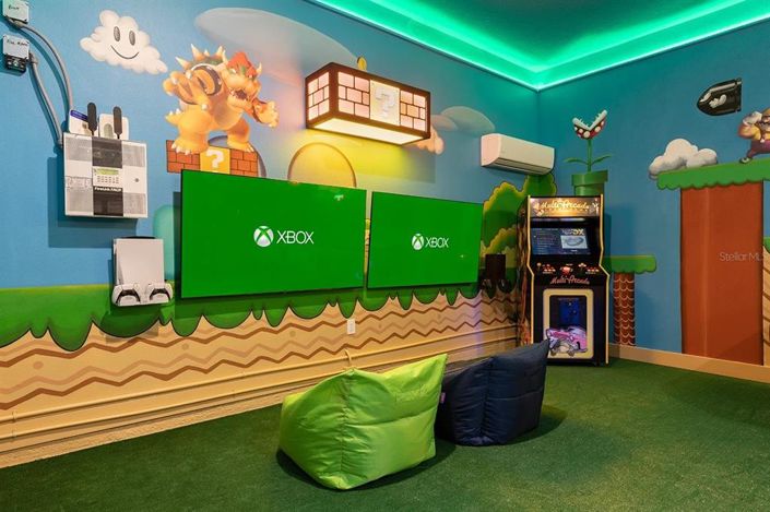 Image No.17-7 Bed Property for sale