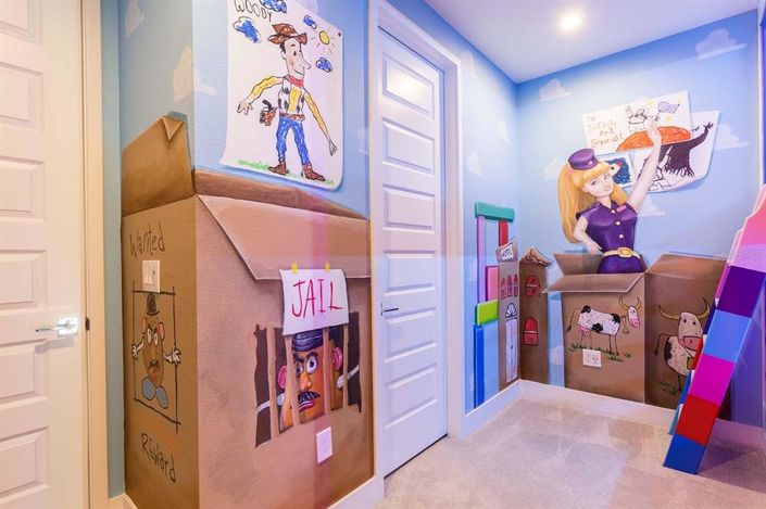 Image No.31-7 Bed Property for sale