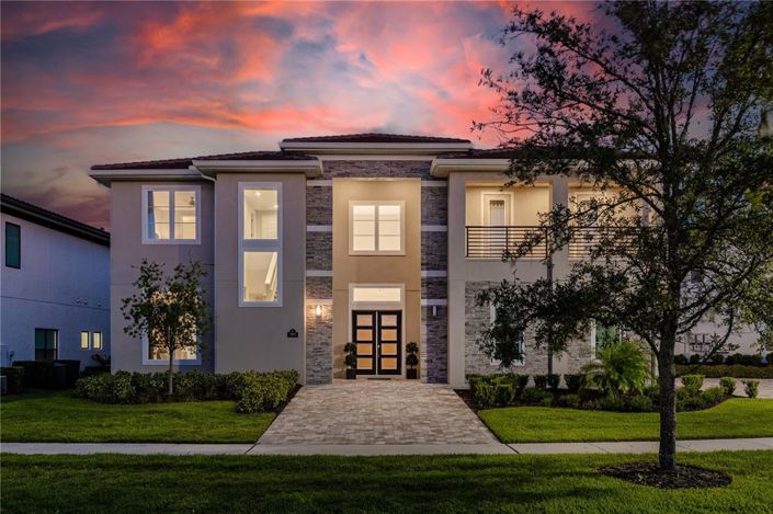 Image No.61-7 Bed Property for sale