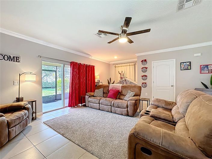 Image No.14-3 Bed Townhouse for sale