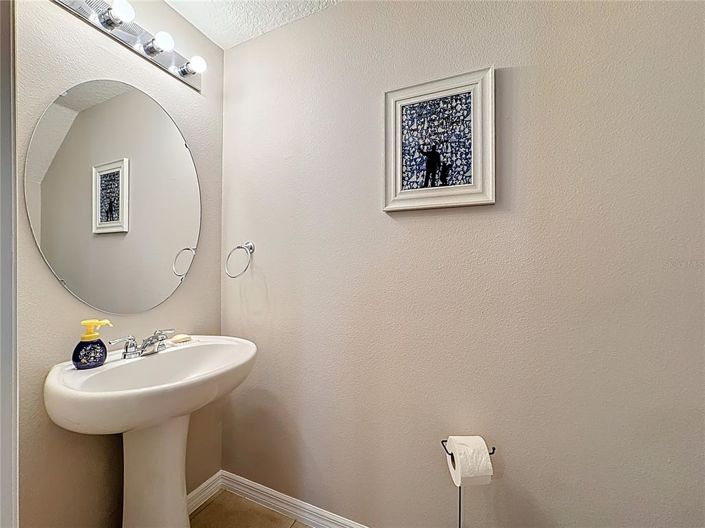 Image No.17-3 Bed Townhouse for sale