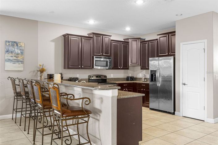 Image No.15-8 Bed Property for sale