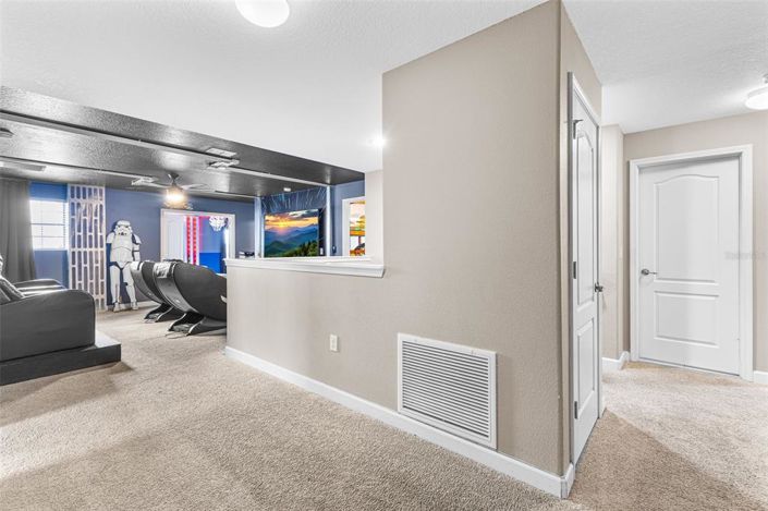 Image No.25-8 Bed Property for sale