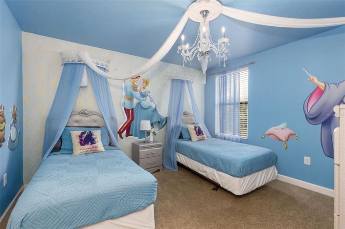 Image No.26-8 Bed Property for sale