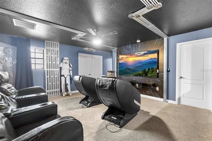 Image No.35-8 Bed Property for sale