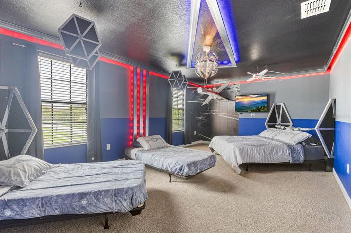 Image No.39-8 Bed Property for sale