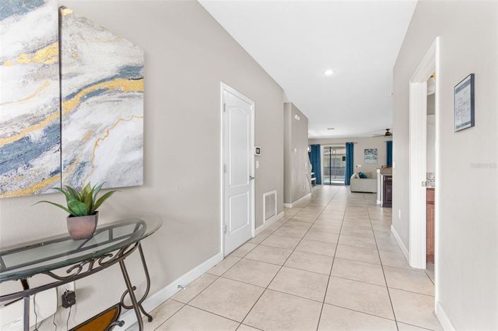 Image No.5-8 Bed Property for sale