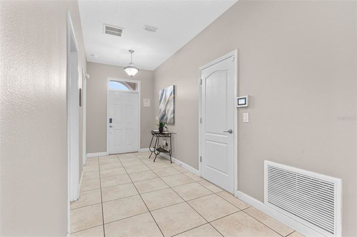 Image No.6-8 Bed Property for sale