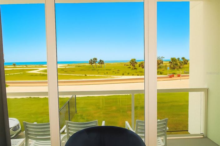 Image No.10-2 Bed Property for sale