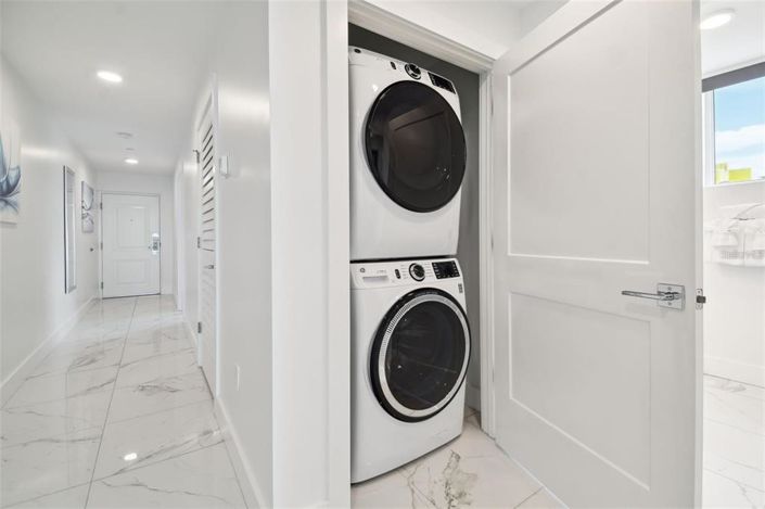 Image No.11-2 Bed Property for sale