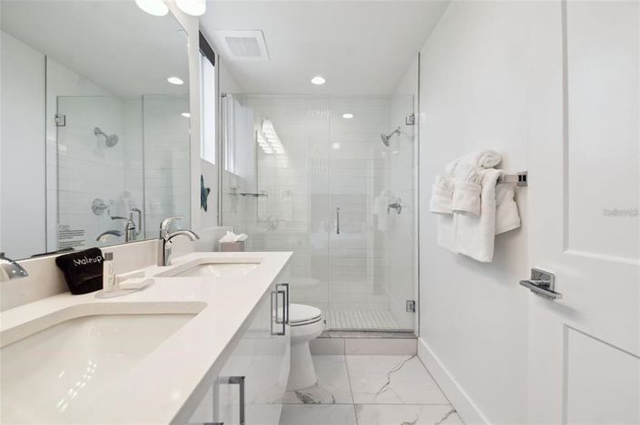 Image No.15-2 Bed Property for sale