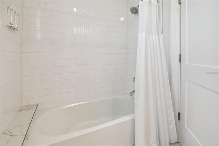 Image No.20-2 Bed Property for sale