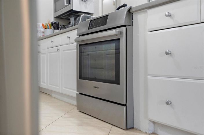 Image No.10-3 Bed Property for sale