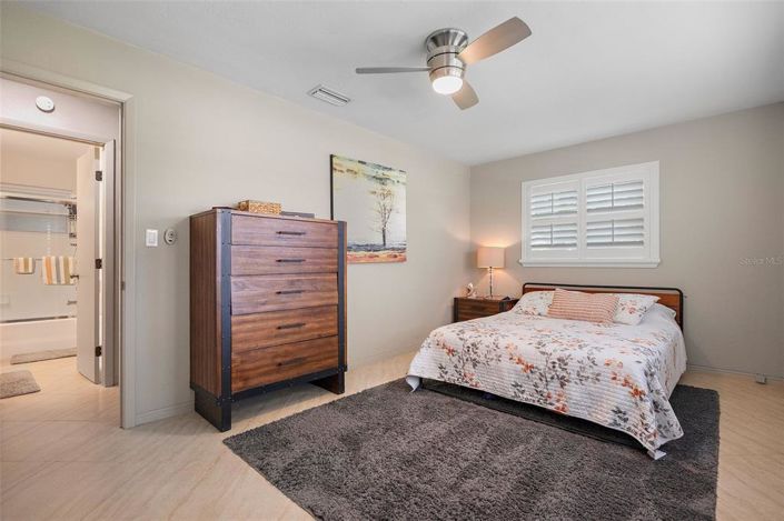 Image No.11-3 Bed Property for sale