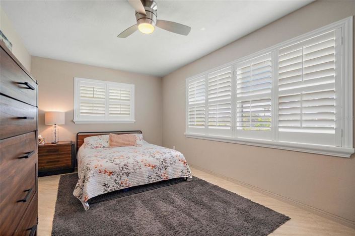 Image No.12-3 Bed Property for sale