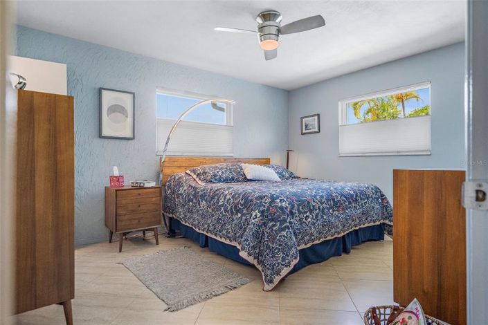 Image No.14-3 Bed Property for sale