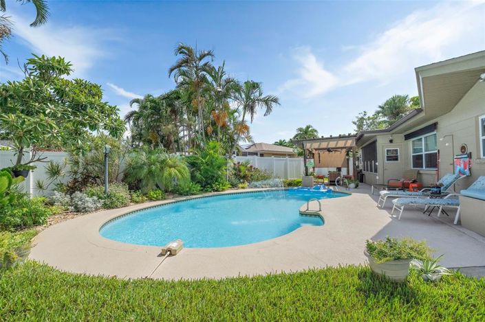 Image No.22-3 Bed Property for sale