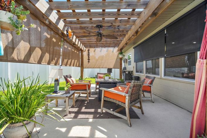 Image No.24-3 Bed Property for sale