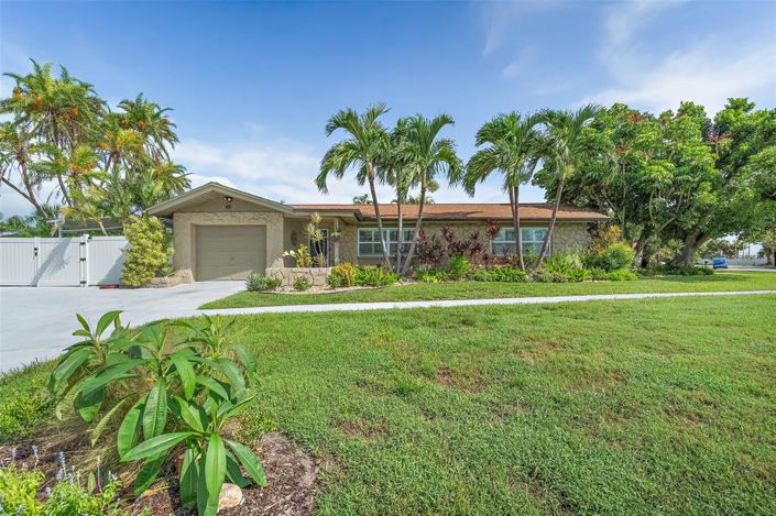 Image No.25-3 Bed Property for sale