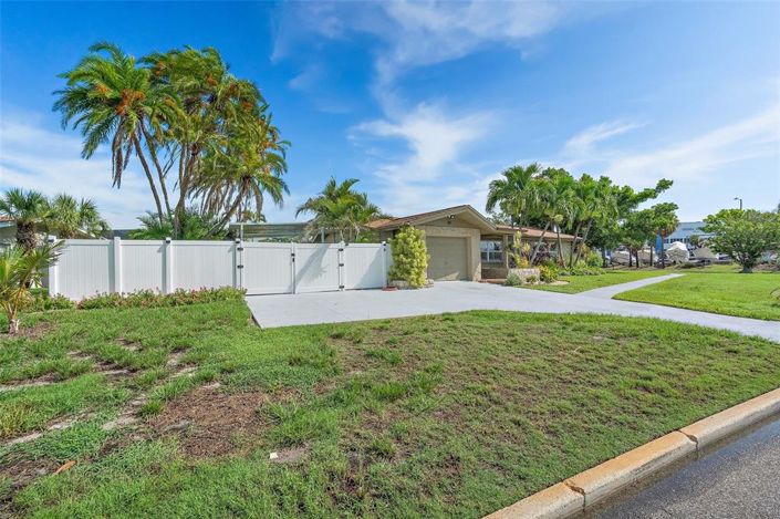 Image No.26-3 Bed Property for sale