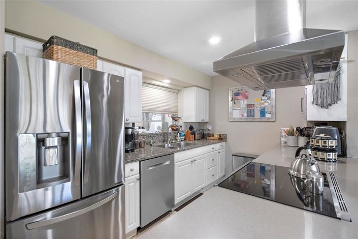 Image No.8-3 Bed Property for sale