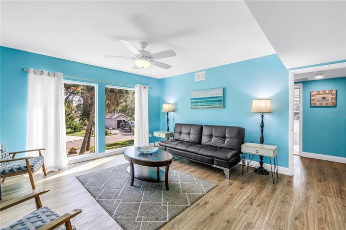 Image No.13-5 Bed Property for sale