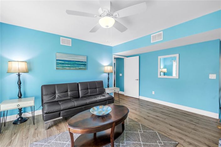 Image No.16-5 Bed Property for sale