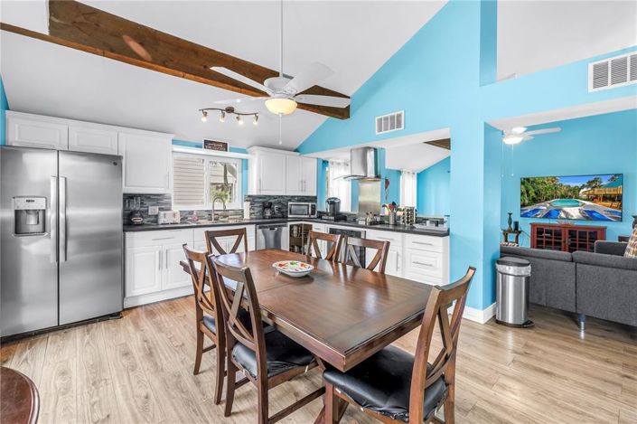 Image No.20-5 Bed Property for sale