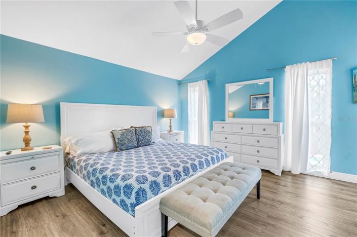 Image No.32-5 Bed Property for sale