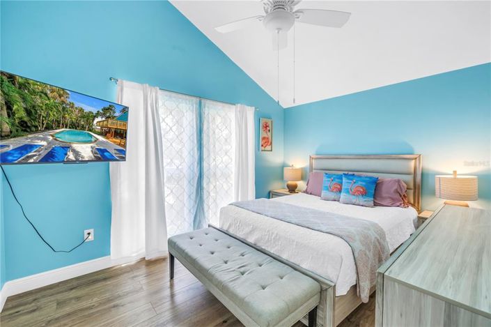 Image No.37-5 Bed Property for sale