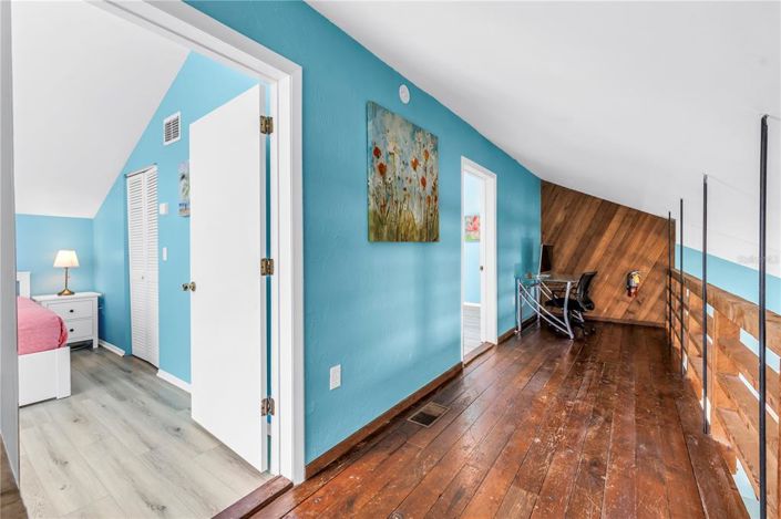 Image No.40-5 Bed Property for sale