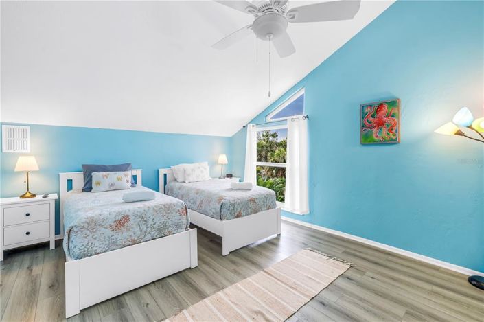 Image No.42-5 Bed Property for sale