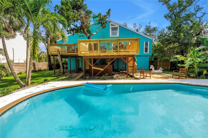 Image No.60-5 Bed Property for sale