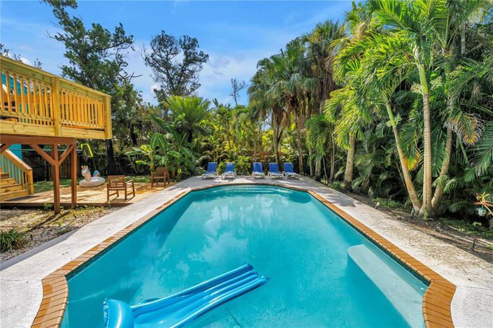 Image No.61-5 Bed Property for sale