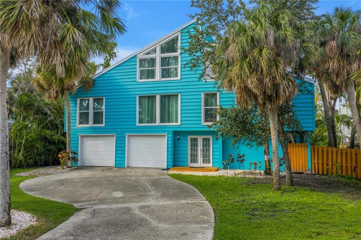 Image No.64-5 Bed Property for sale