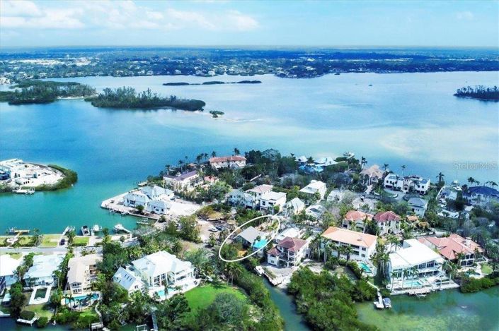 Image No.1-Propriété de 4 chambres à vendre à Sarasota