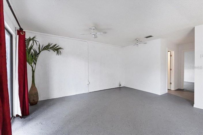 Image No.25-4 Bed Property for sale