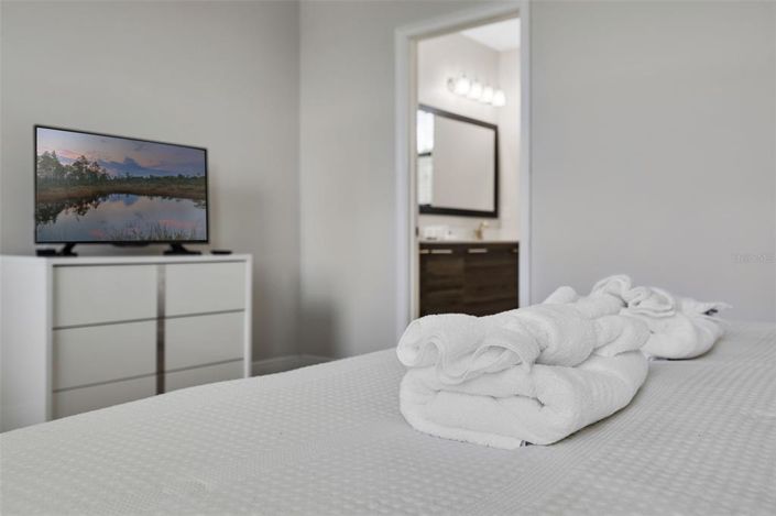 Image No.27-3 Bed Property for sale