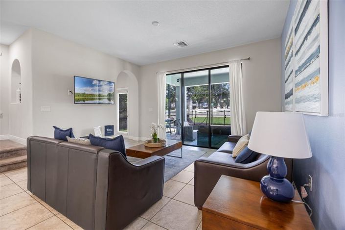 Image No.8-3 Bed Property for sale