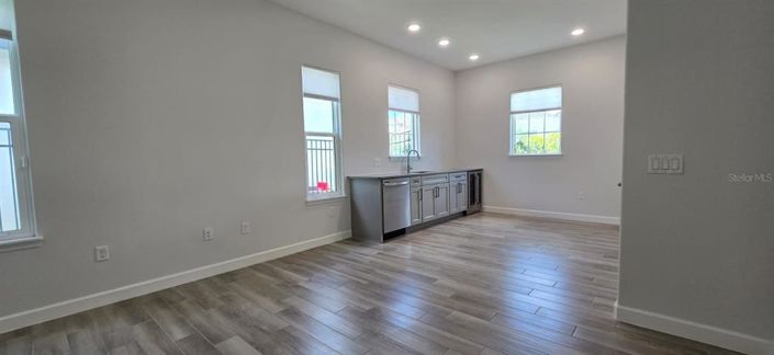 Image No.27-4 Bed Property for sale