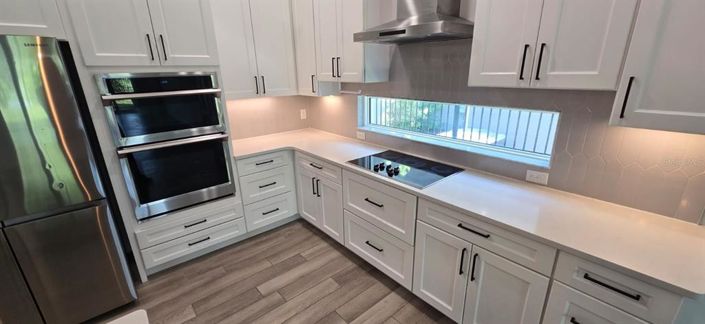 Image No.5-4 Bed Property for sale