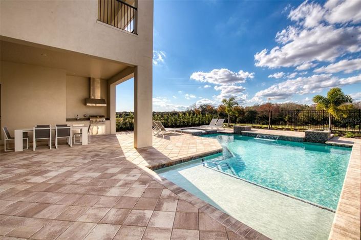 Image No.13-8 Bed Property for sale