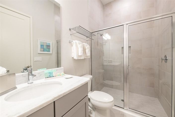 Image No.31-8 Bed Property for sale