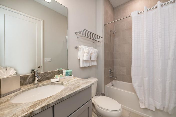 Image No.44-8 Bed Property for sale