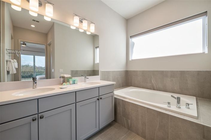 Image No.49-8 Bed Property for sale