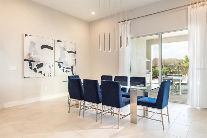 Image No.8-8 Bed Property for sale