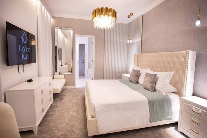 Image No.25-7 Bed Property for sale