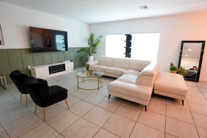 Image No.11-4 Bed Property for sale